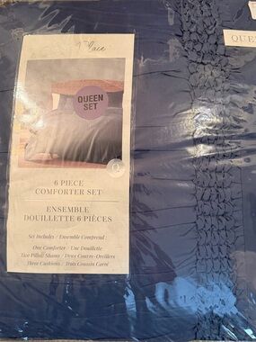 6-Piece Queen Comforter Set - Deep Navy Ruffled Design